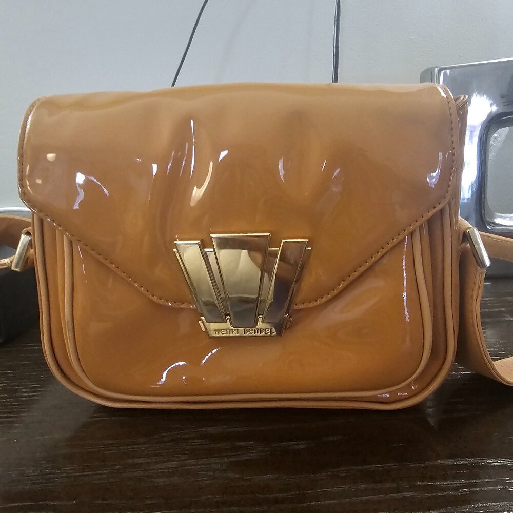 Henri Bendel Beige Patent Leather Shoulder Bag